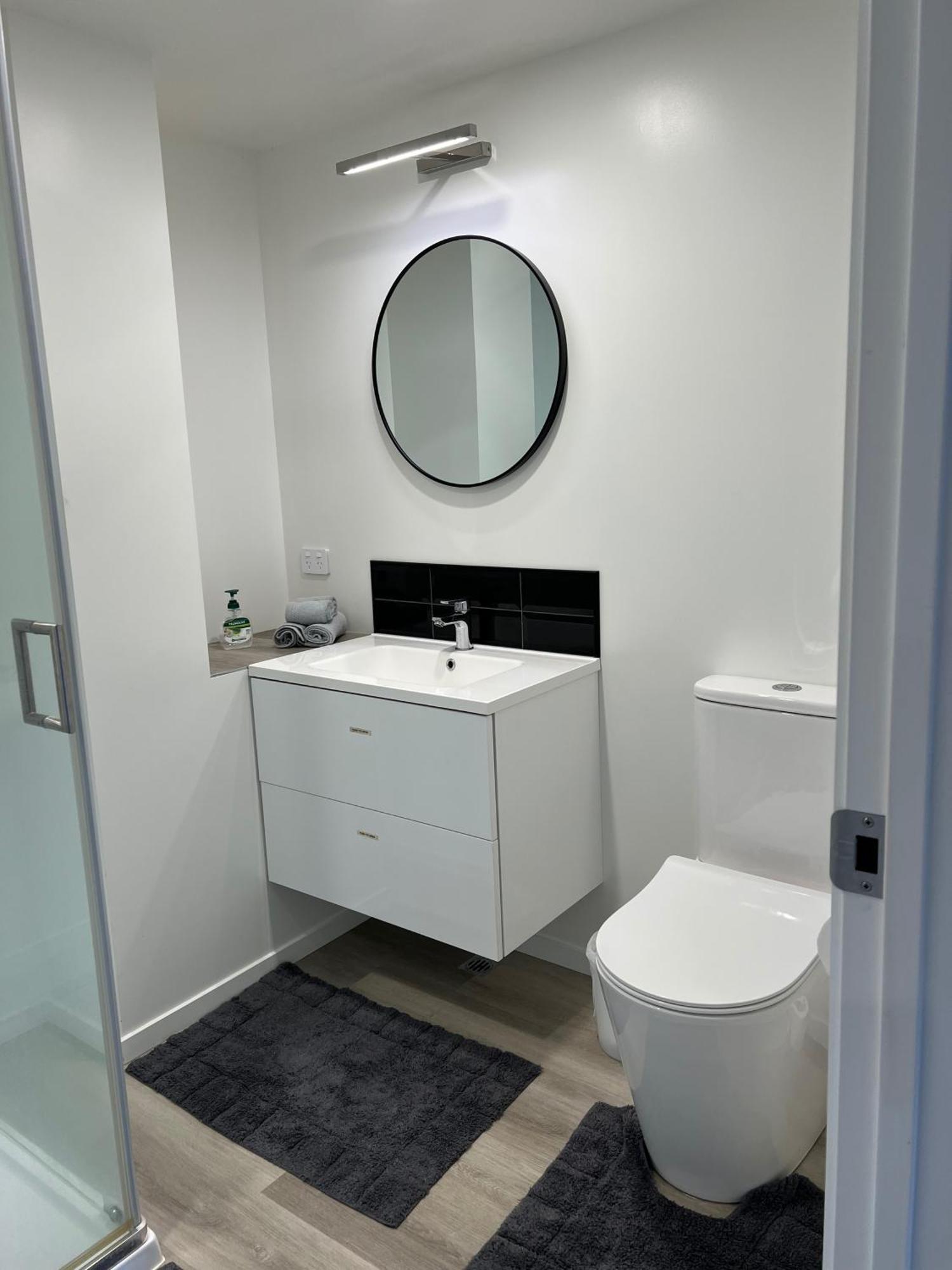 Russell Apartment - Unit 1 Екстериор снимка